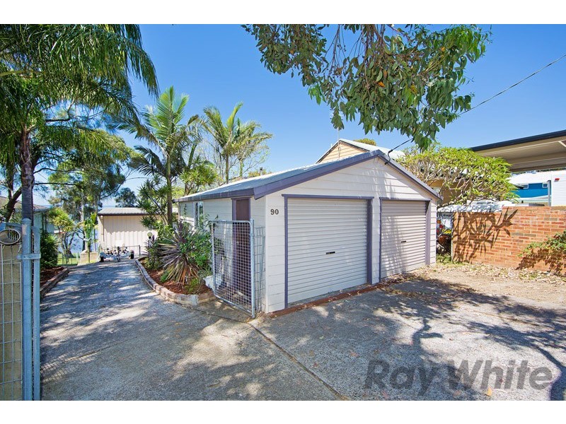 90 Marks Road, Gorokan NSW 2263