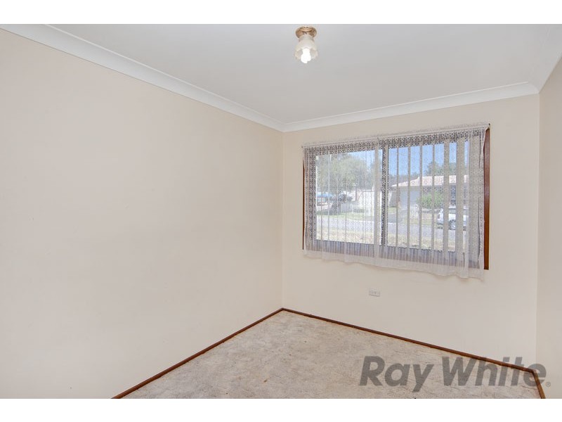 4 Esther Close, Gorokan NSW 2263