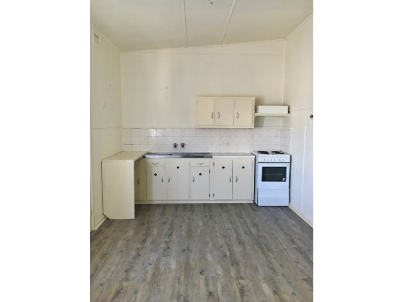 2/97 Vales Road, Mannering Park NSW 2259