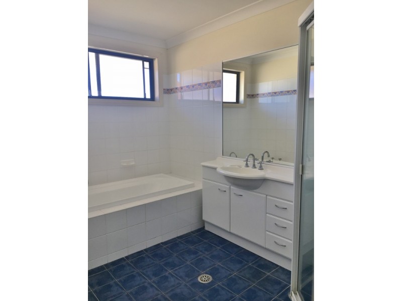 7 Highberry St, Woongarrah NSW 2259