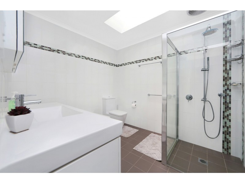 27 Avonlea Avenue, Gorokan NSW 2263