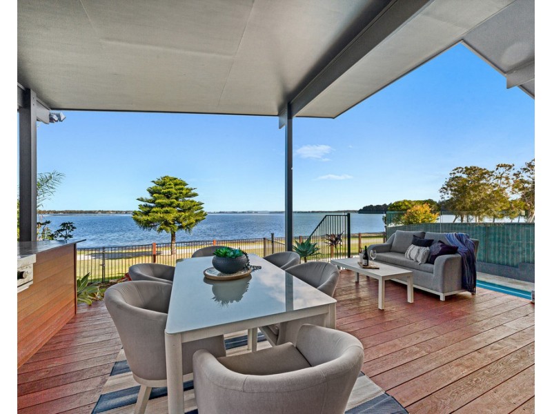 8 Buff Point Avenue, Buff Point NSW 2262