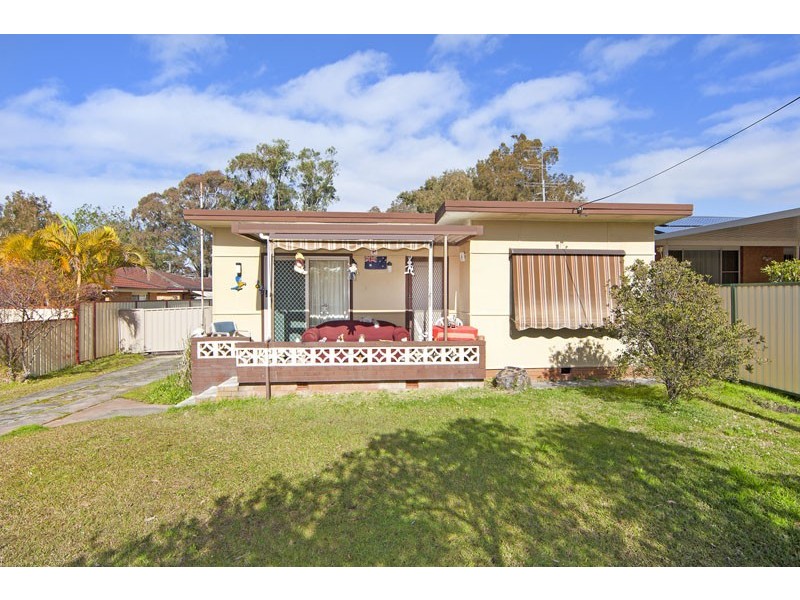 4 Manuka Parade, Gorokan NSW 2263