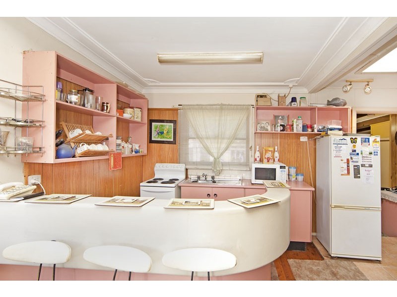 4 Manuka Parade, Gorokan NSW 2263