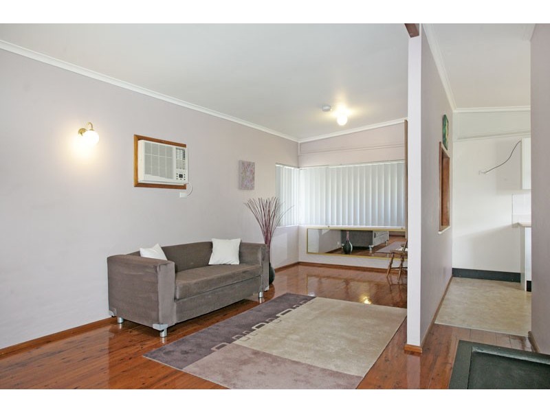 11 Koorana Avenue, Gorokan NSW 2263