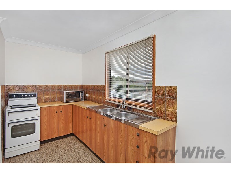 15 Koorana Avenue, Gorokan NSW 2263