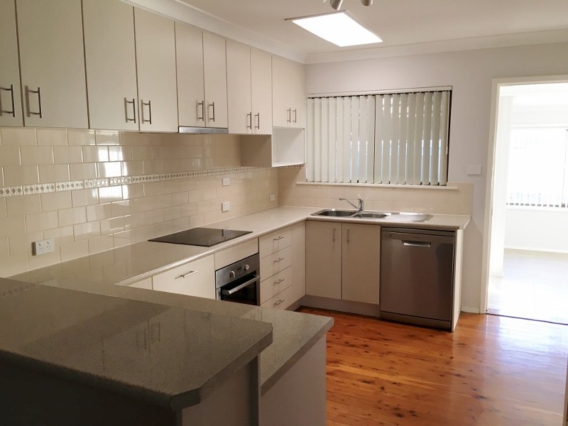 31 Jetty Avenue, Charmhaven NSW 2263