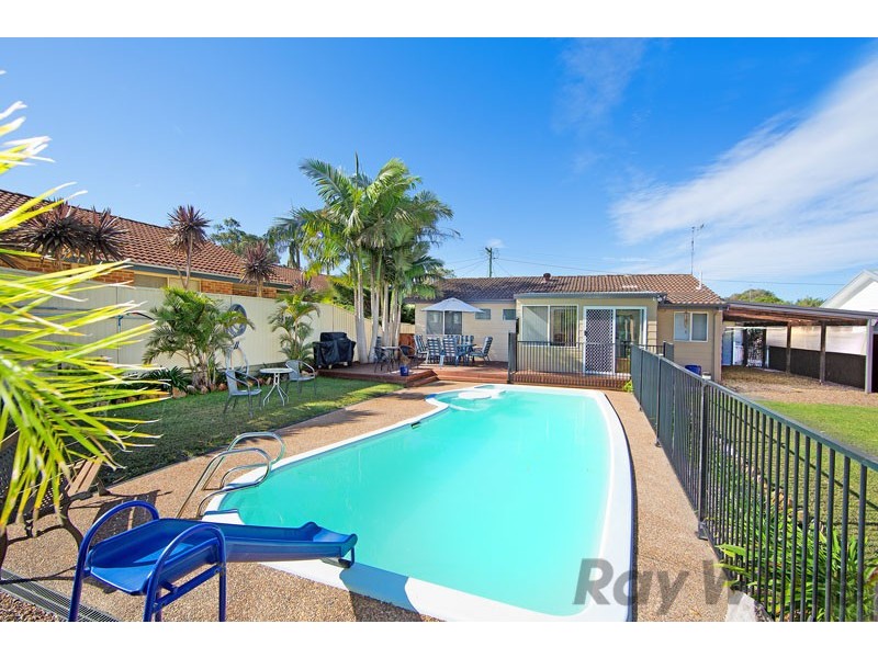 6 Taloma Street, Gorokan NSW 2263