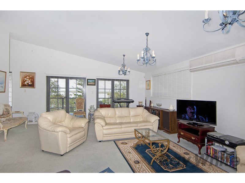 13 Andrew Street, Lake Munmorah NSW 2259