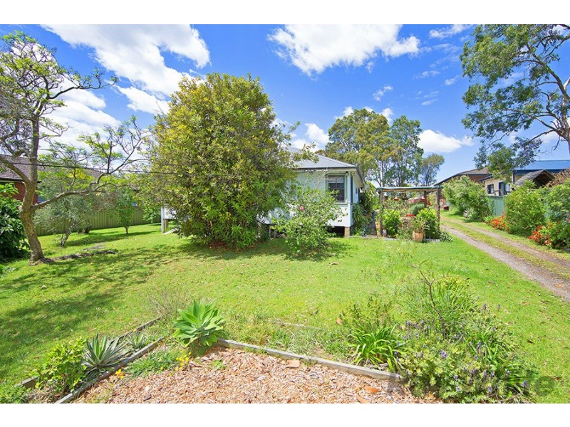 224 Wallarah Road, Gorokan NSW 2263
