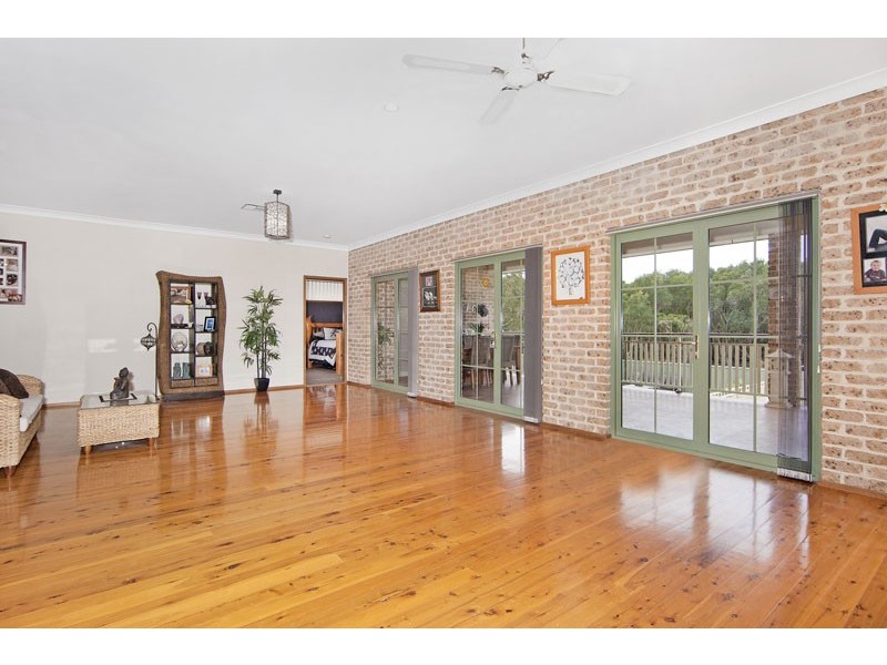 59 Elizabeth Bay Drive, Lake Munmorah NSW 2259