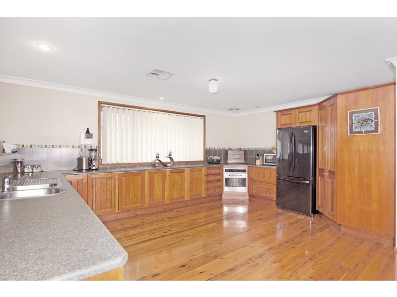 59 Elizabeth Bay Drive, Lake Munmorah NSW 2259