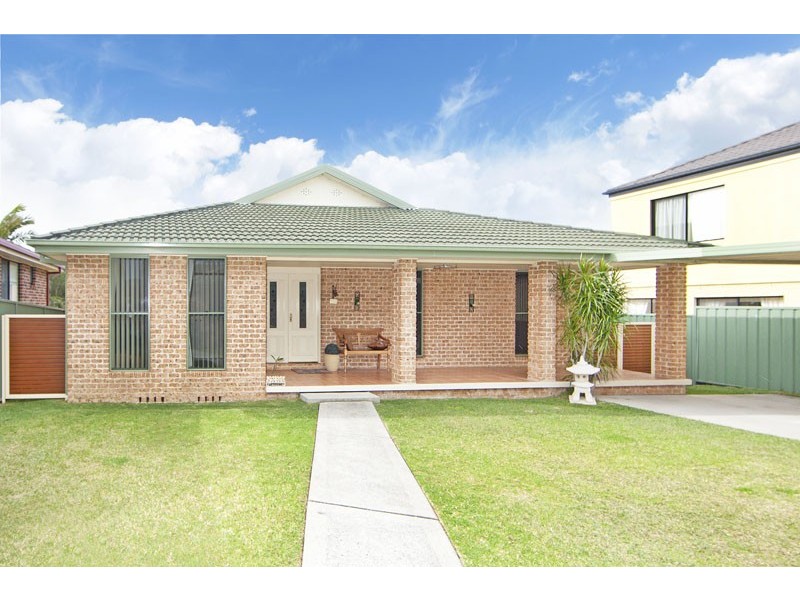 59 Elizabeth Bay Drive, Lake Munmorah NSW 2259