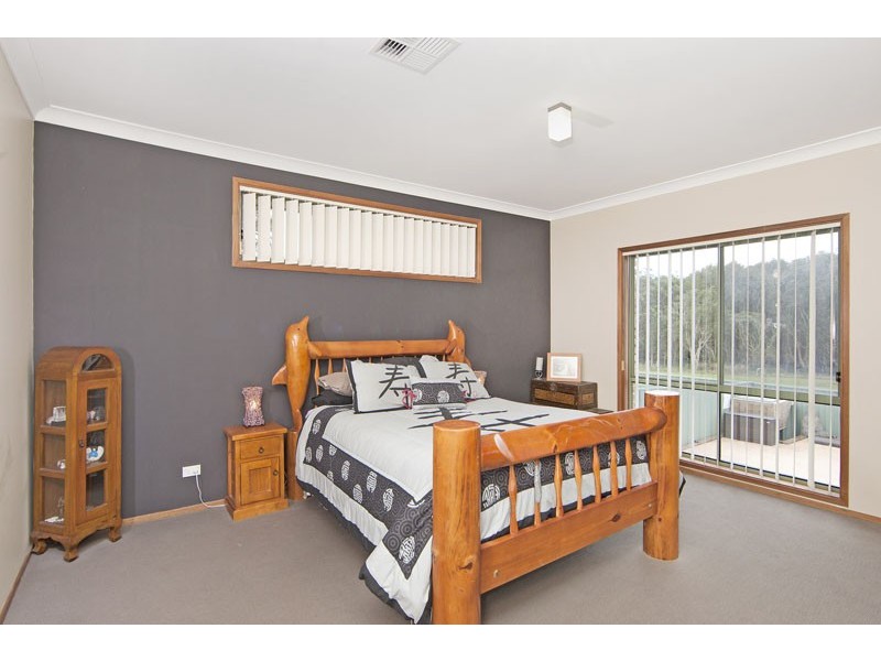 59 Elizabeth Bay Drive, Lake Munmorah NSW 2259