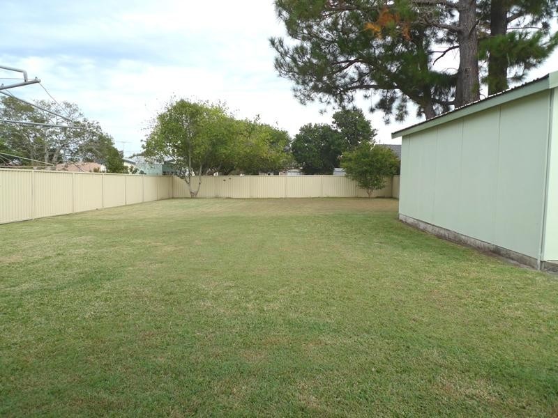 16 Victoria Avenue, Toukley NSW 2263