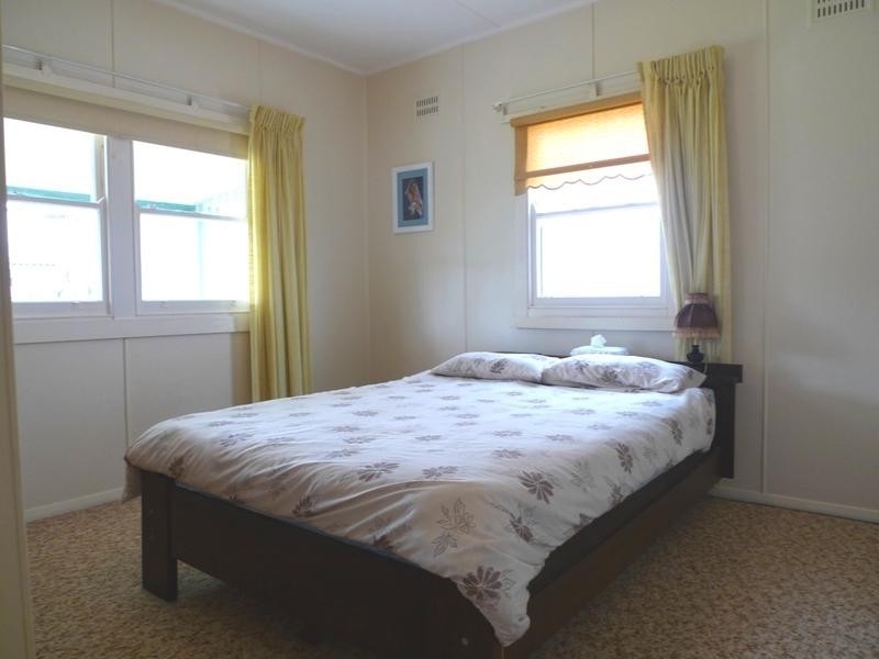 16 Victoria Avenue, Toukley NSW 2263