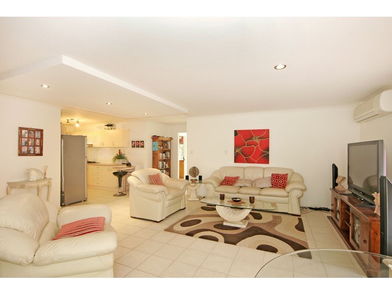 11 Winchester, Lake Munmorah NSW 2259