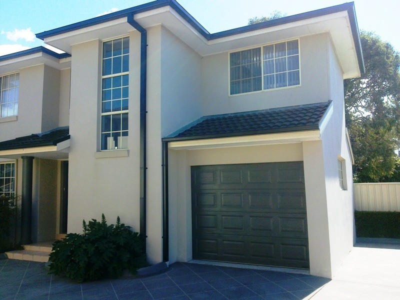 2/2-4 Lake Street, Budgewoi NSW 2262