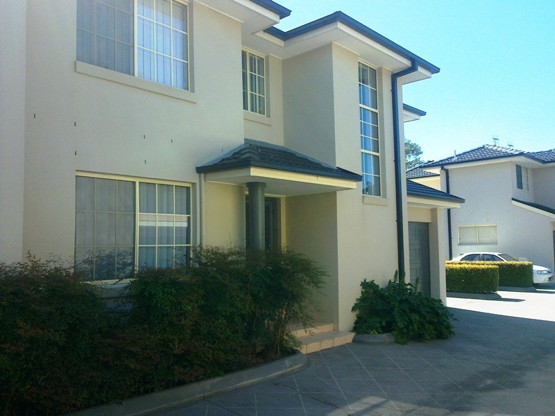 2/2-4 Lake Street, Budgewoi NSW 2262