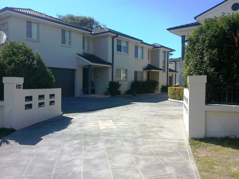 2/2-4 Lake Street, Budgewoi NSW 2262