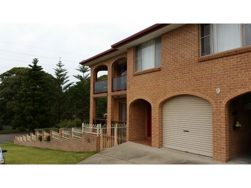 2/9 Diamond Head Dr, Budgewoi NSW 2262