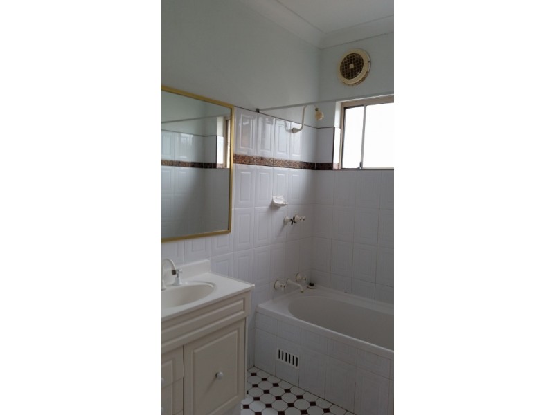 2/9 Diamond Head Dr, Budgewoi NSW 2262