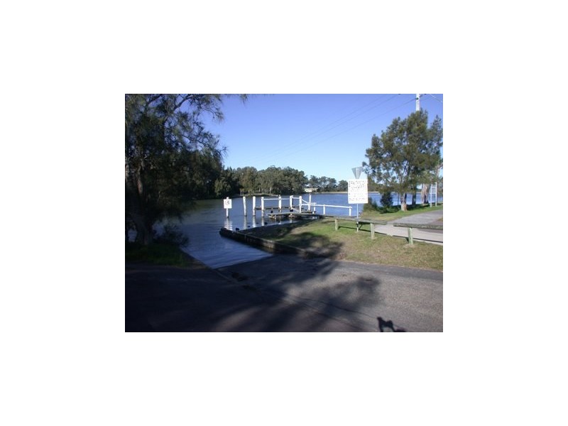 2/9 Diamond Head Dr, Budgewoi NSW 2262