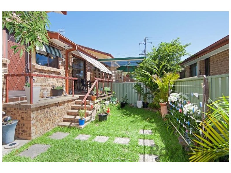 2/ 7-9 Suncrest Pde, Gorokan NSW 2263