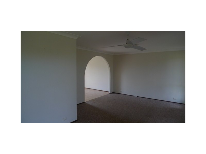 4 Morcombe Close, Gorokan NSW 2263