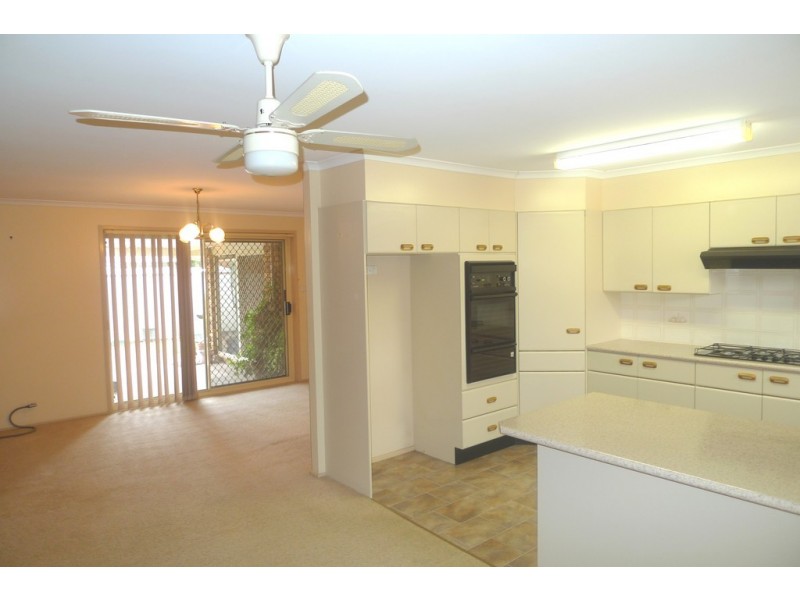 104 Gorokan Drive, Lake Haven NSW 2263