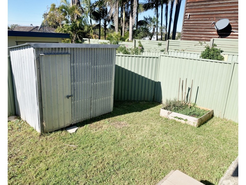 25a Vena Ave, Gorokan NSW 2263