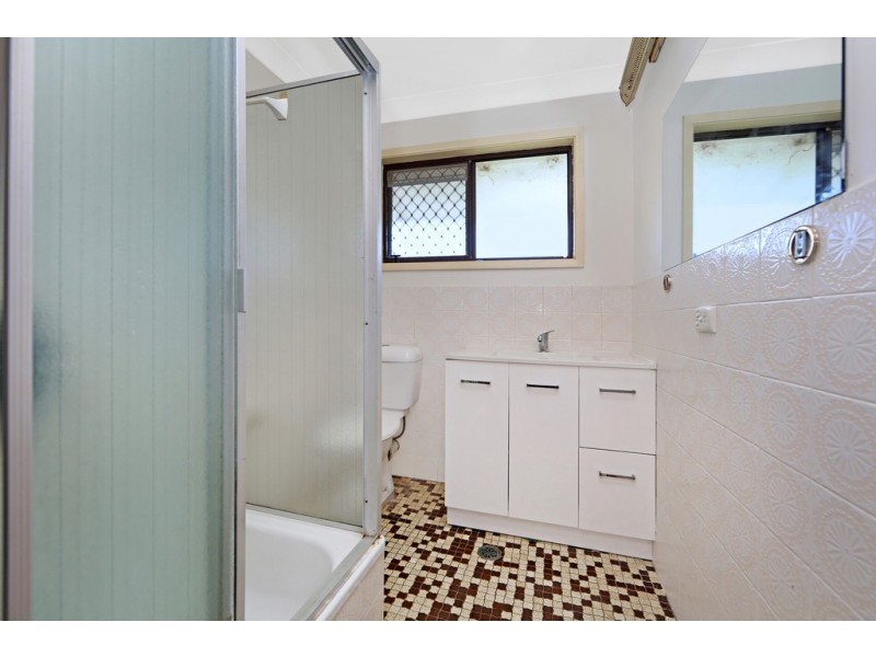 25 Ourringo Avenue, Lake Haven NSW 2263