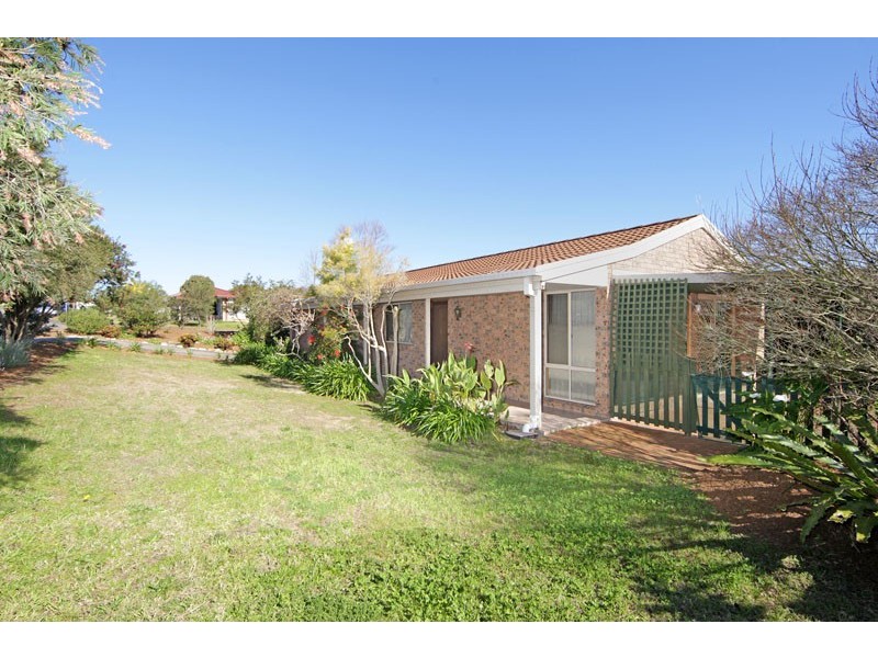 12 Bishop Street, Lake Haven NSW 2263