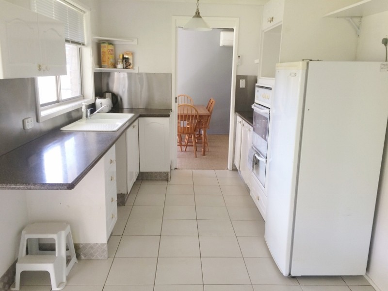 5 Allambee Crescent, Blue Haven NSW 2262