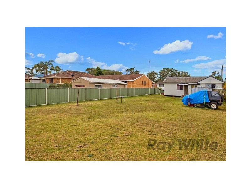 8 Athol Street, Toukley NSW 2263
