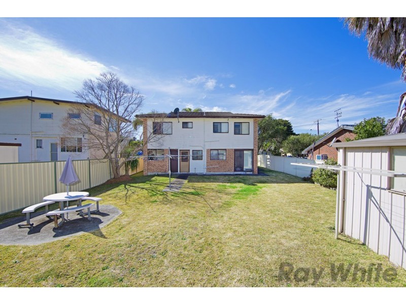 18 Balmoral Drive, Gorokan NSW 2263