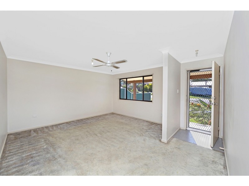 15 Chisholm Avenue, Lake Munmorah NSW 2259