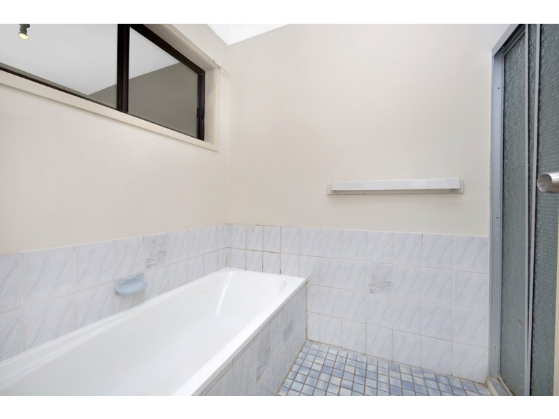 15 Chisholm Avenue, Lake Munmorah NSW 2259