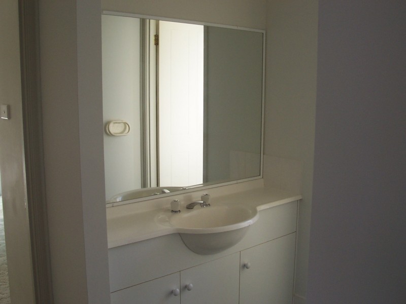 10 Shearer Crescent, Blue Haven NSW 2262