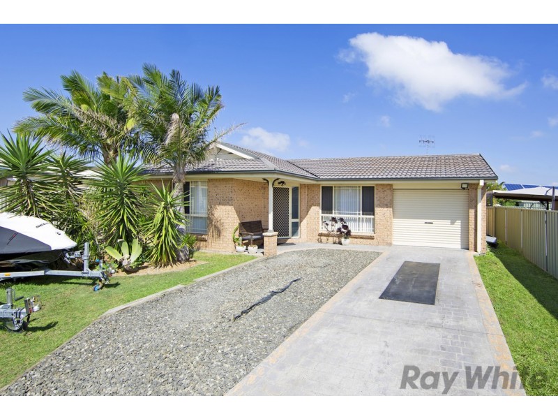 3 Grady Close, Blue Haven NSW 2262