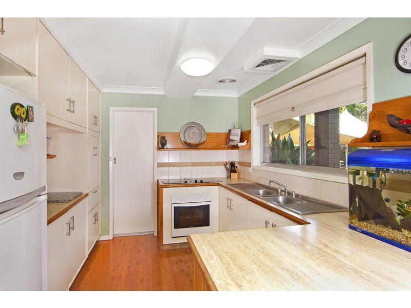 25 Grandview Parade, Gorokan NSW 2263