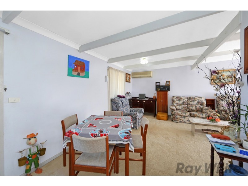 42 Kalulah Avenue, Gorokan NSW 2263