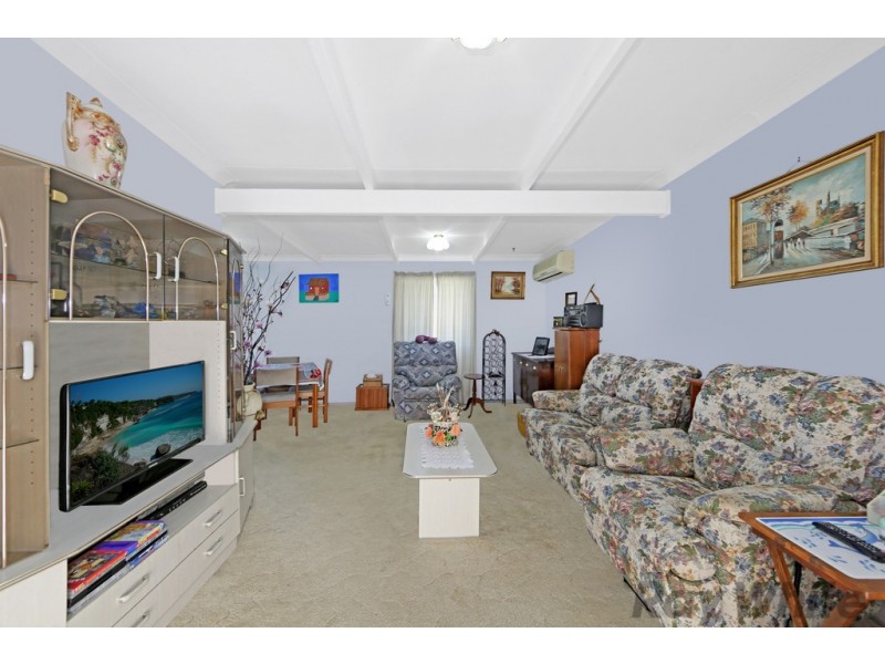 42 Kalulah Avenue, Gorokan NSW 2263