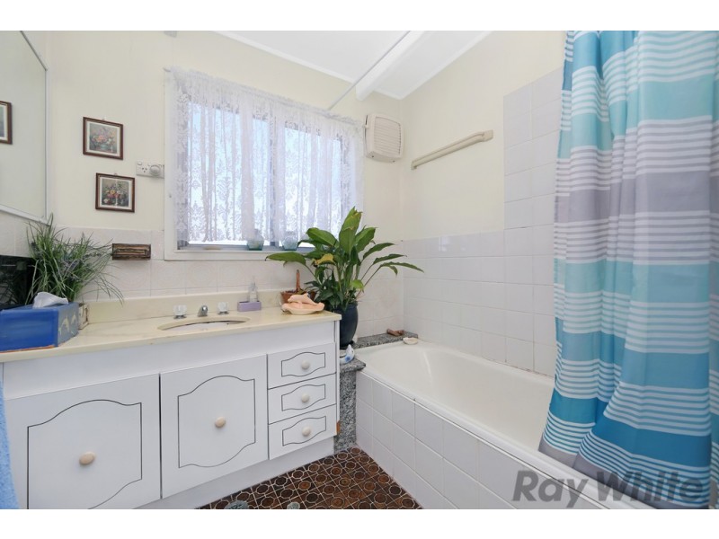 42 Kalulah Avenue, Gorokan NSW 2263