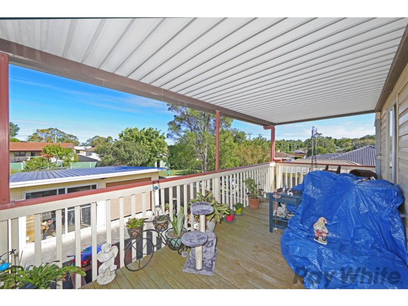 42 Kalulah Avenue, Gorokan NSW 2263