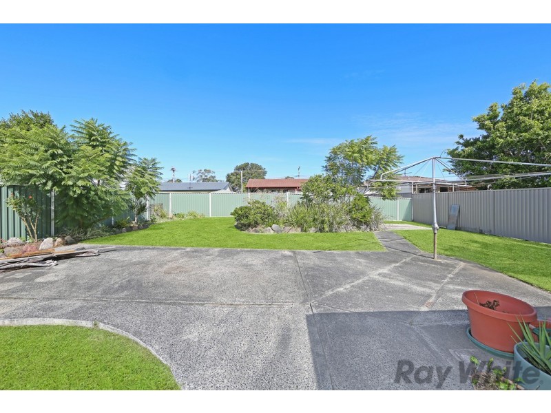 42 Kalulah Avenue, Gorokan NSW 2263