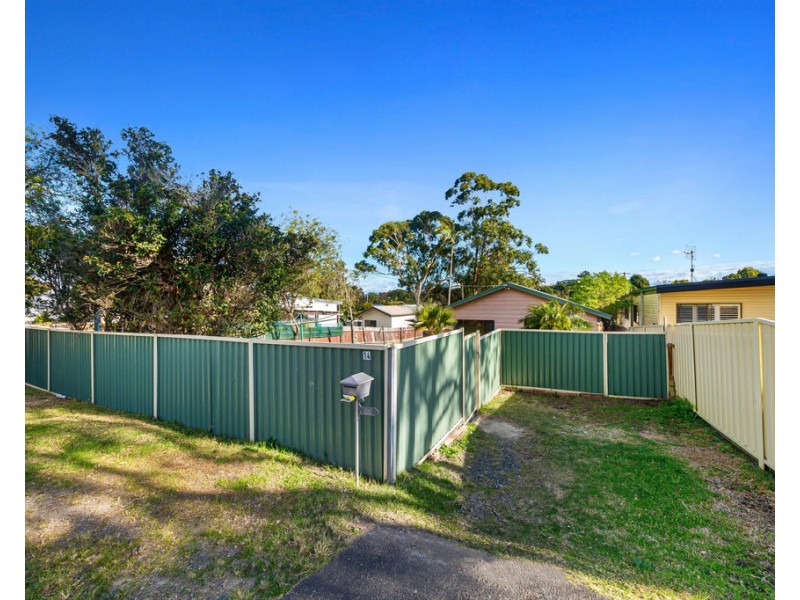 14 Laelana Avenue, Budgewoi NSW 2262