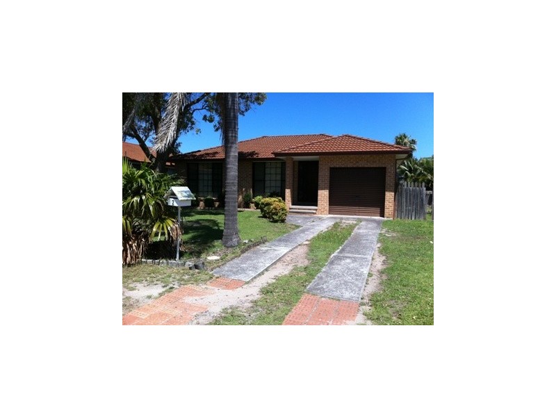 2 Marvin Close, Lake Munmorah NSW 2259