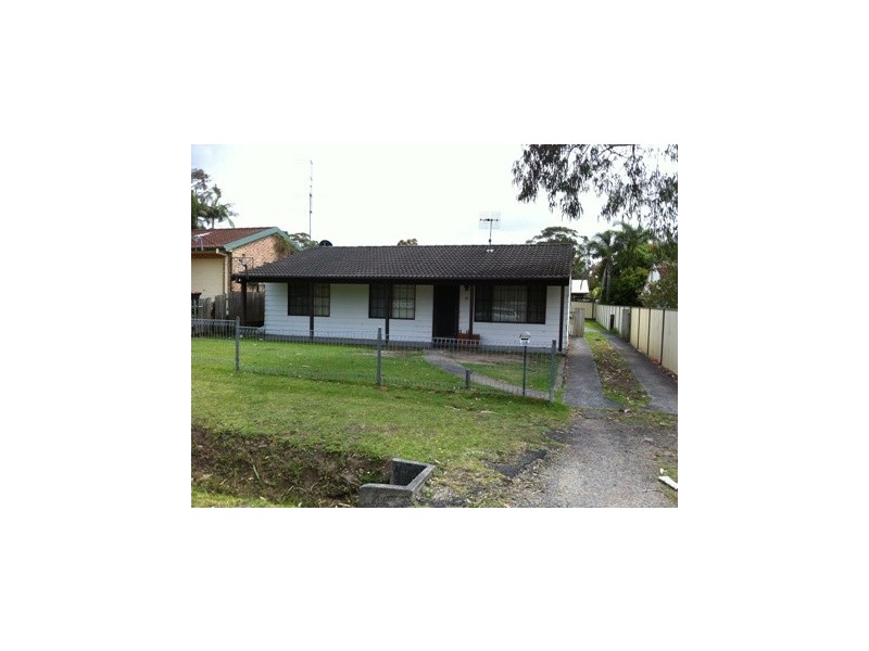 41 Moala Parade, Charmhaven NSW 2263