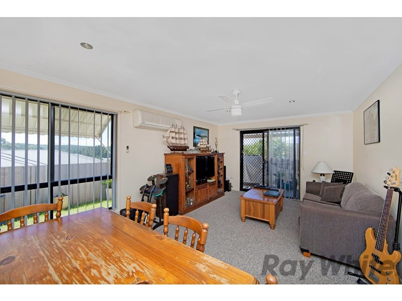 18 Winchester Drive, Lake Munmorah NSW 2259